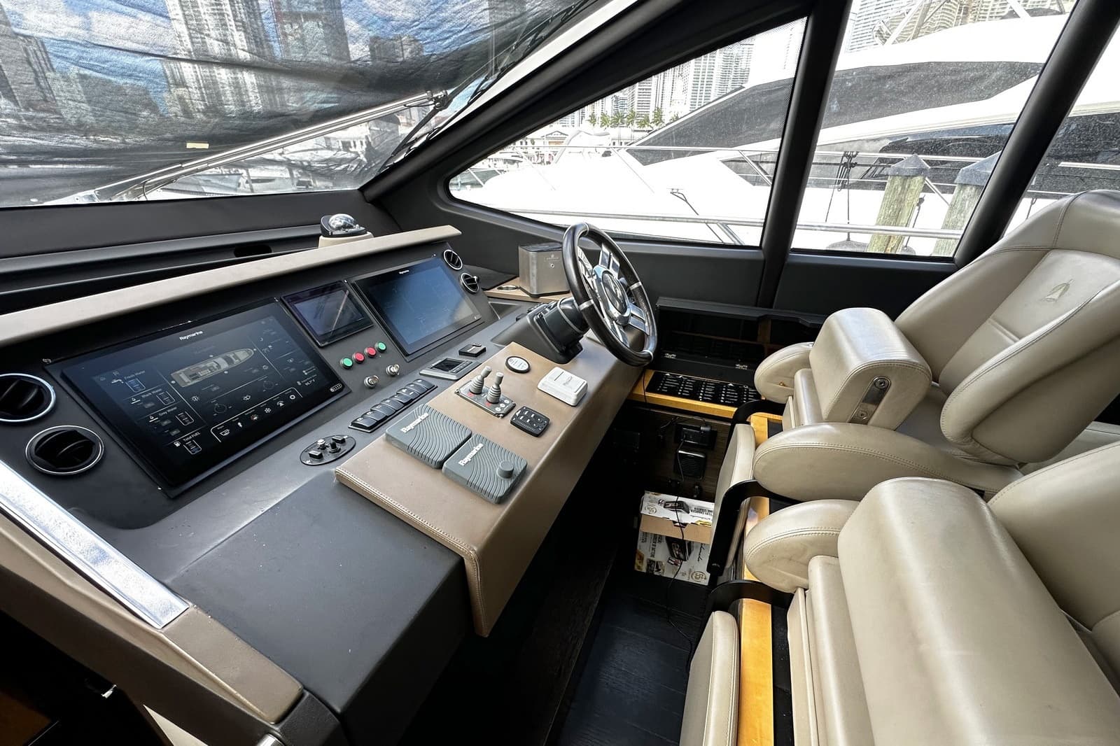2018 Azimut Flybridge - Photo 23