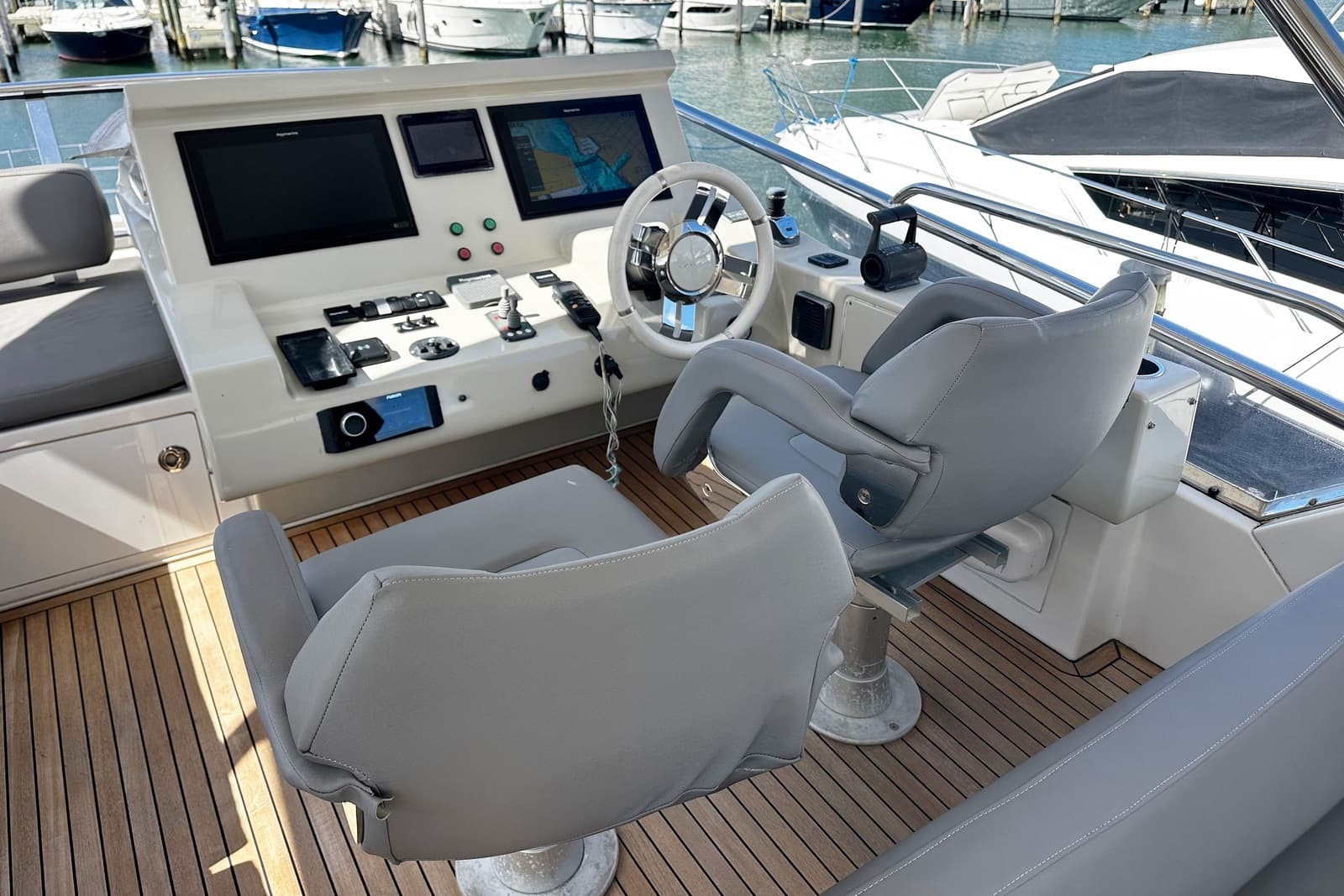 2018 Azimut Flybridge - Photo 9