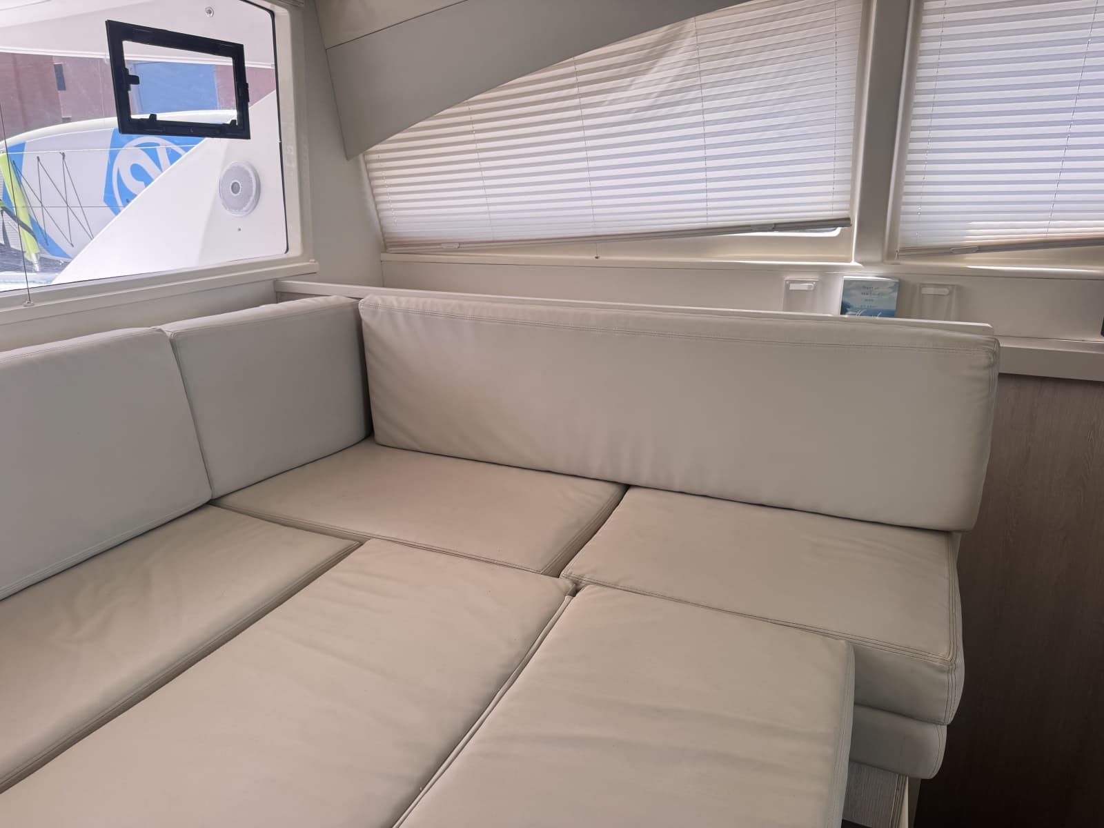 2016 Leopard 48 - Photo 25
