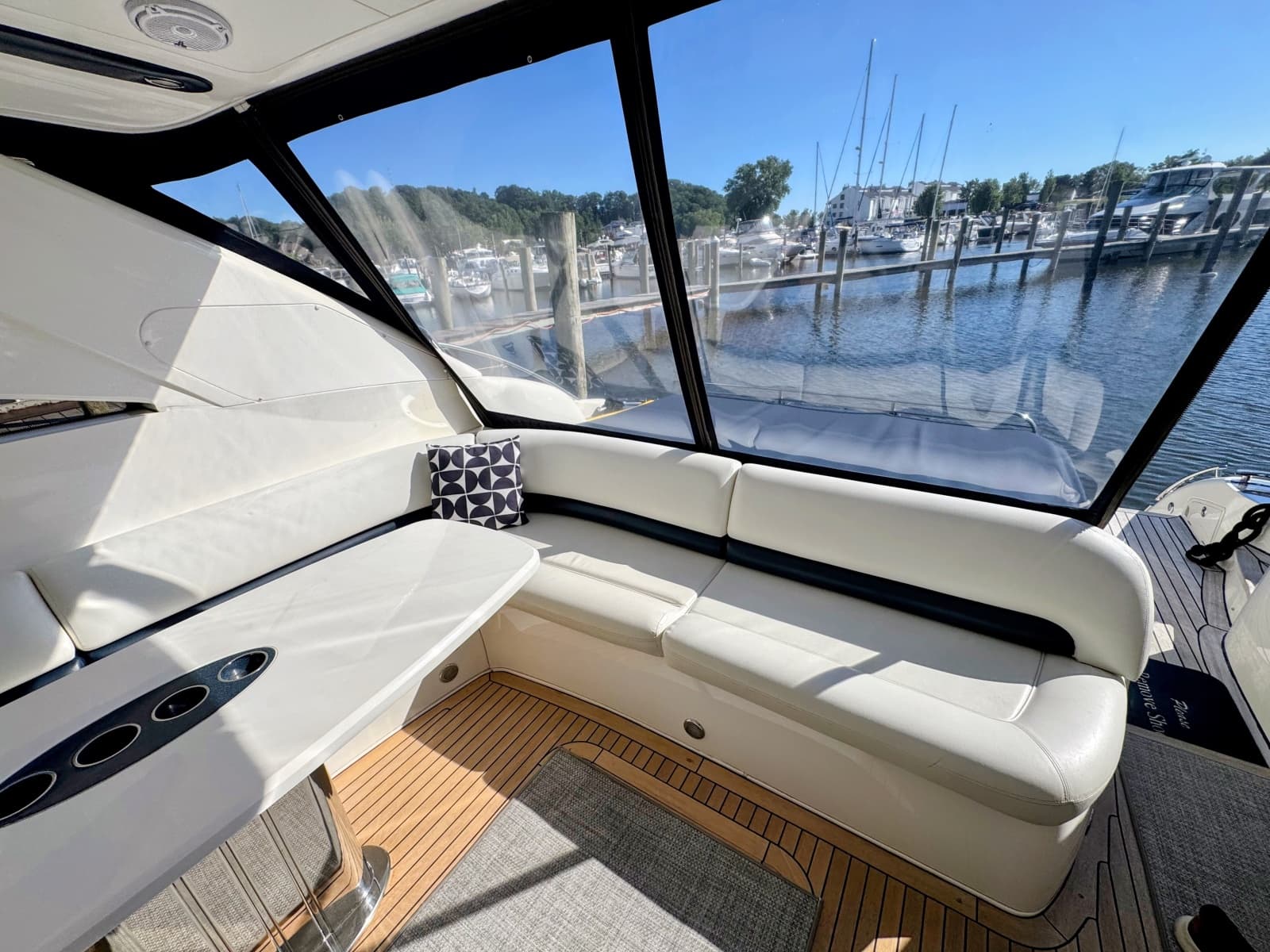 2004 Viking Princess V58 - Photo 21