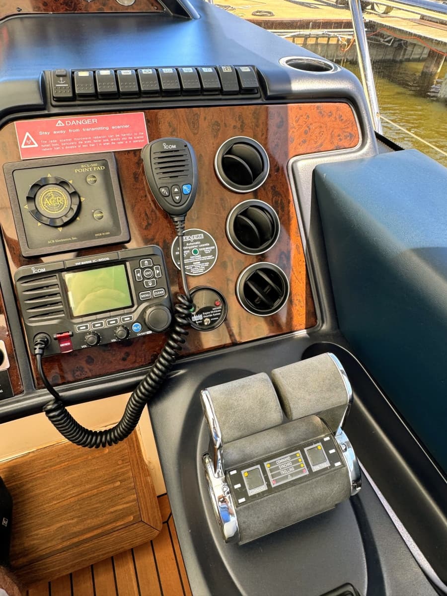 2004 Viking Princess V58 - Photo 12