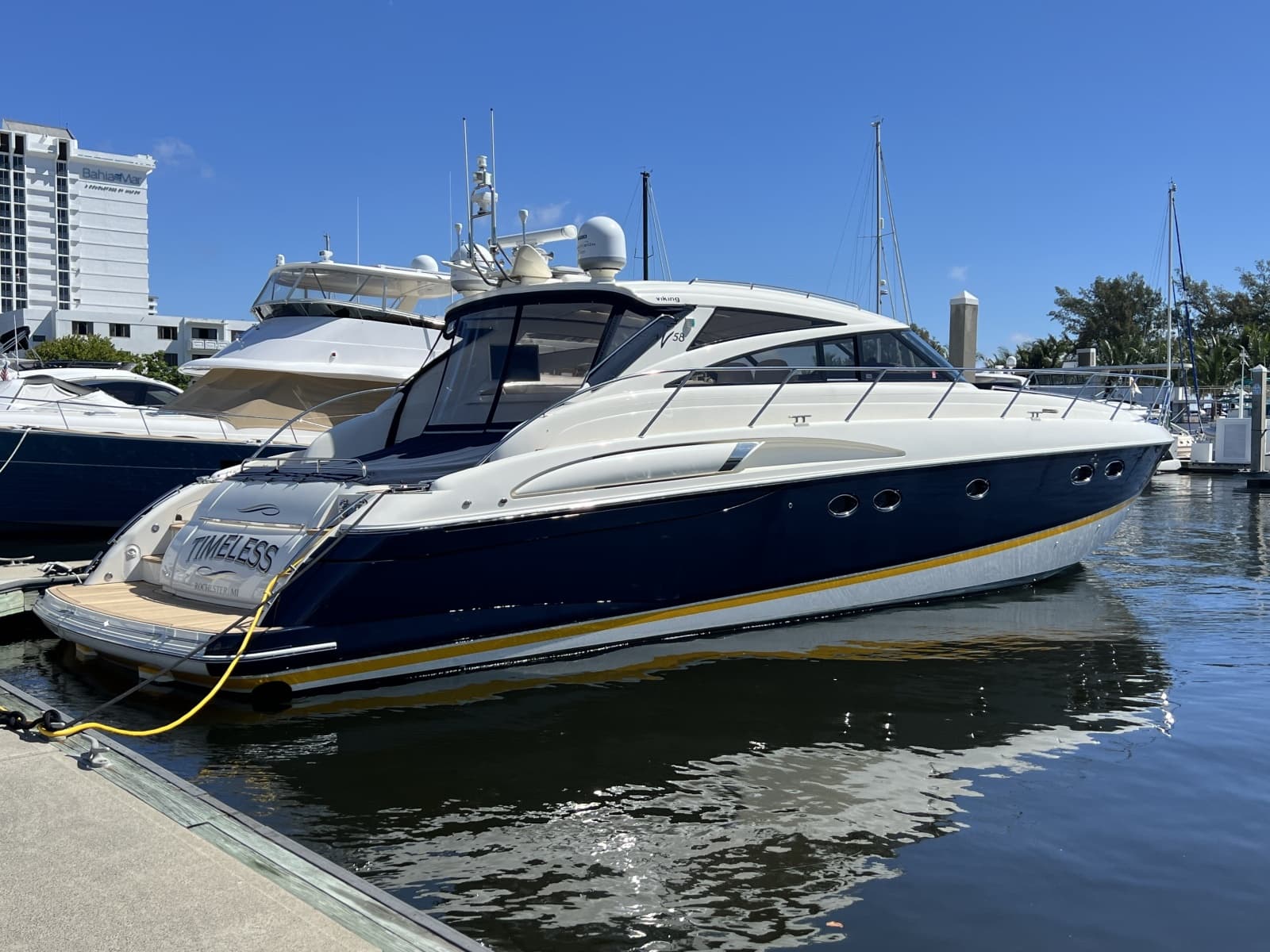 2004 Viking Princess V58 - Photo 2