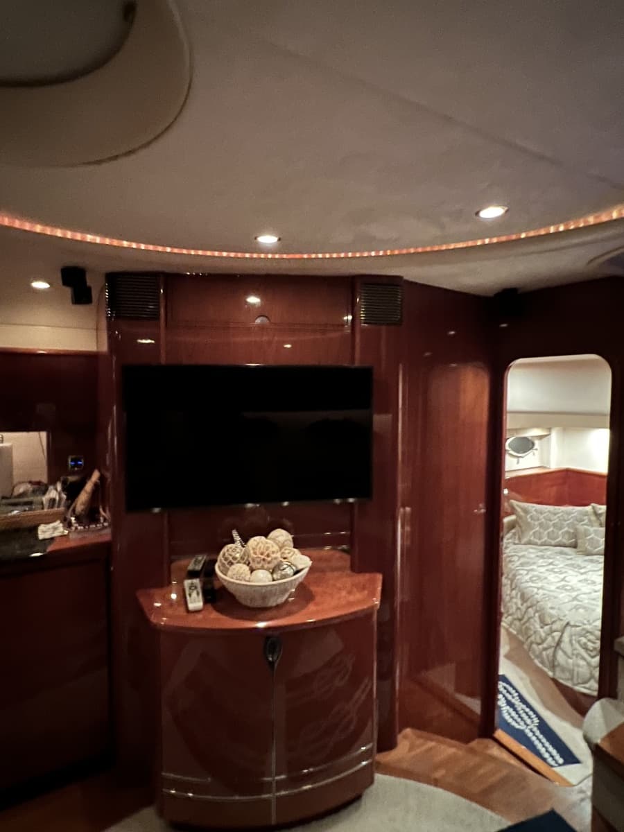 2004 Viking Princess V58 - Photo 22