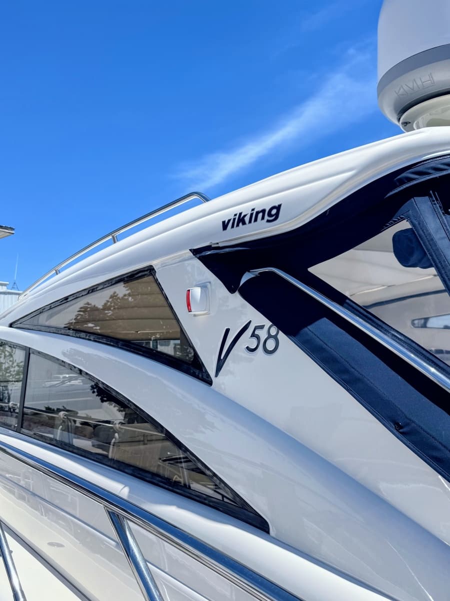 2004 Viking Princess V58 - Photo 5