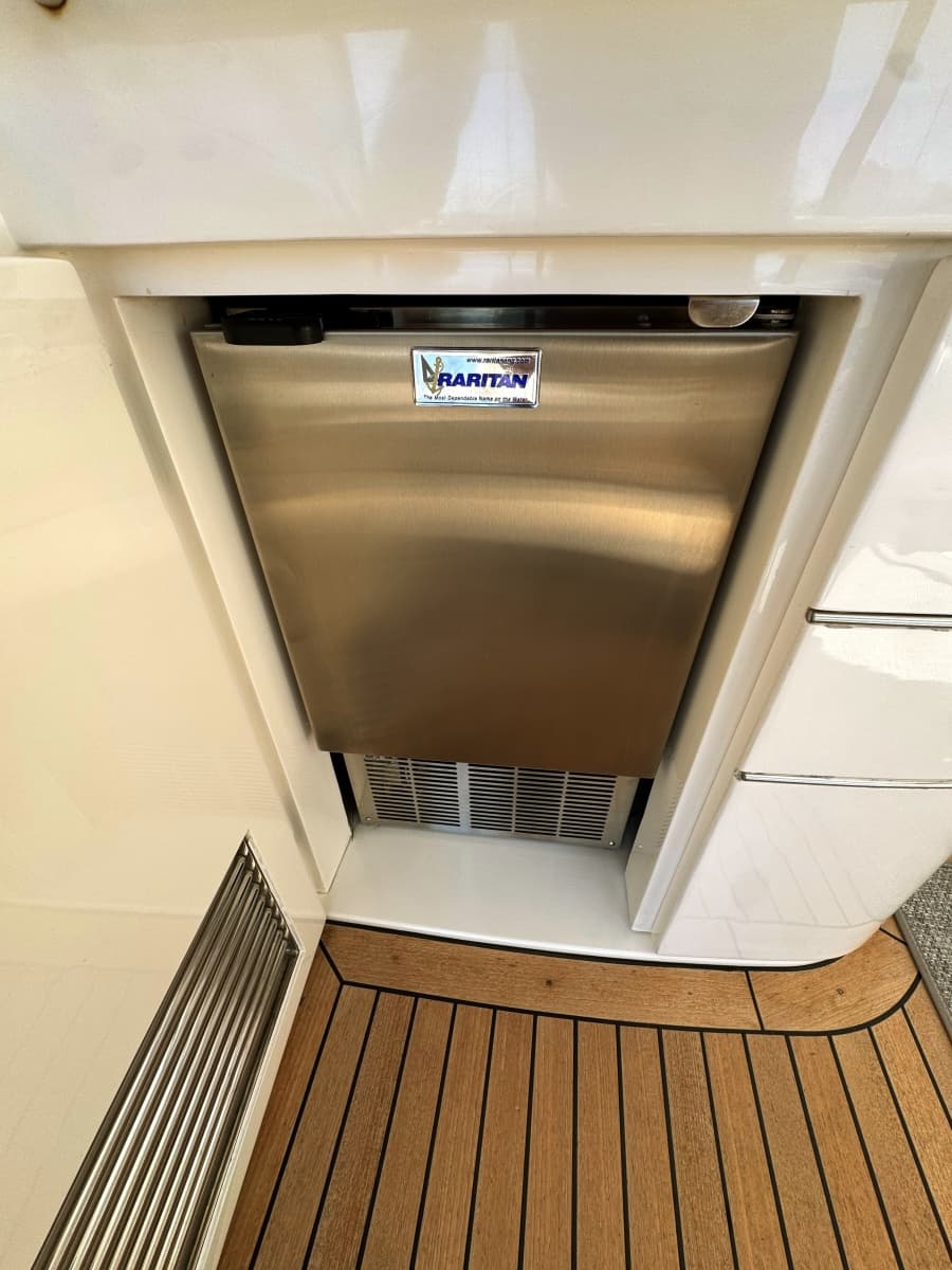 2004 Viking Princess V58 - Photo 22