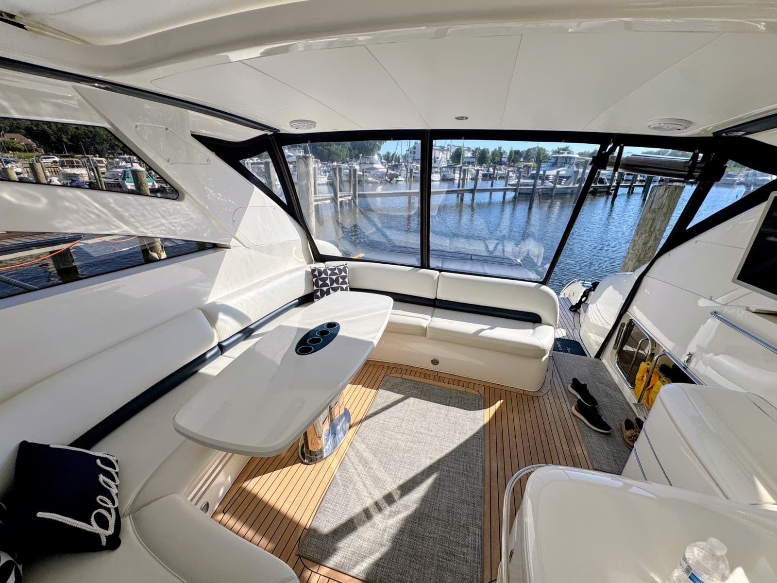 2004 Viking Princess V58 - Photo 19