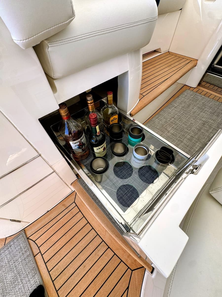 2004 Viking Princess V58 - Photo 26