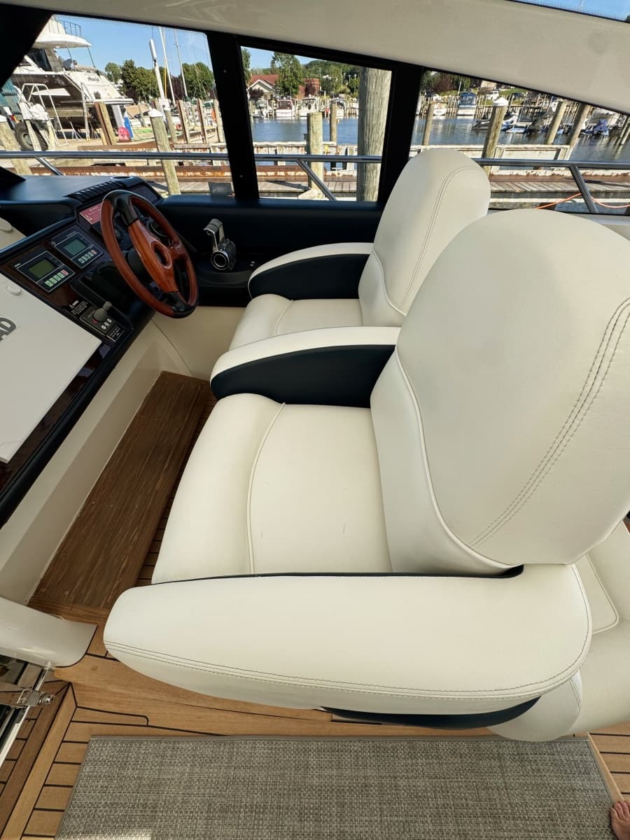 2004 Viking Princess V58 - Photo 17