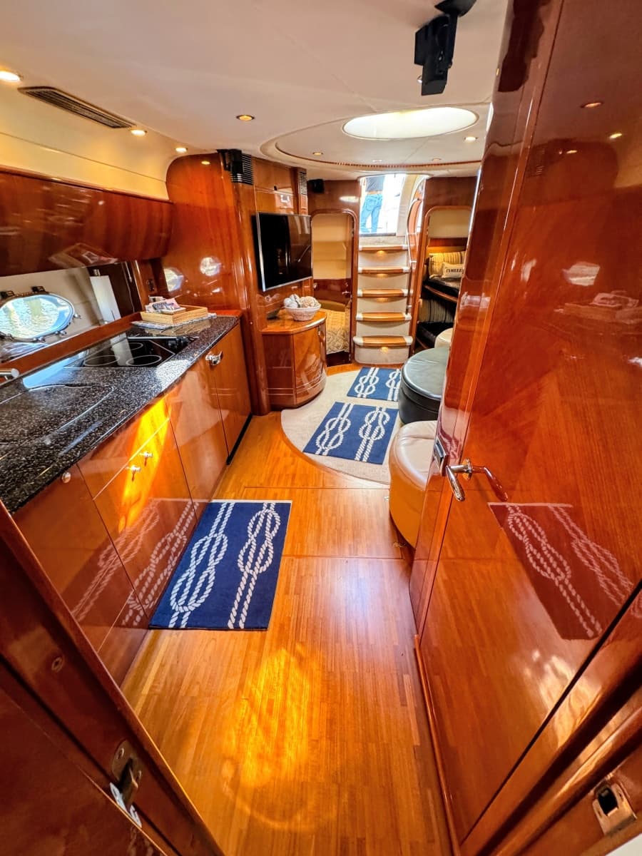 2004 Viking Princess V58 - Photo 32