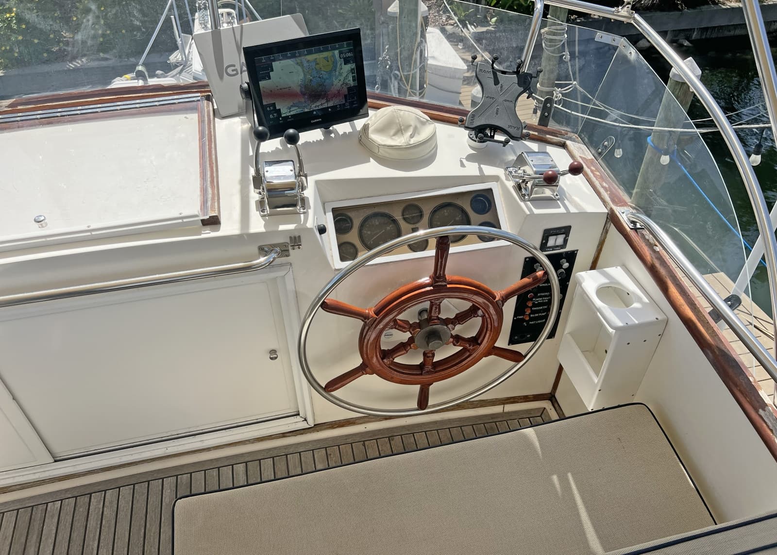 1991 Grand Banks Motoryacht - Photo 31