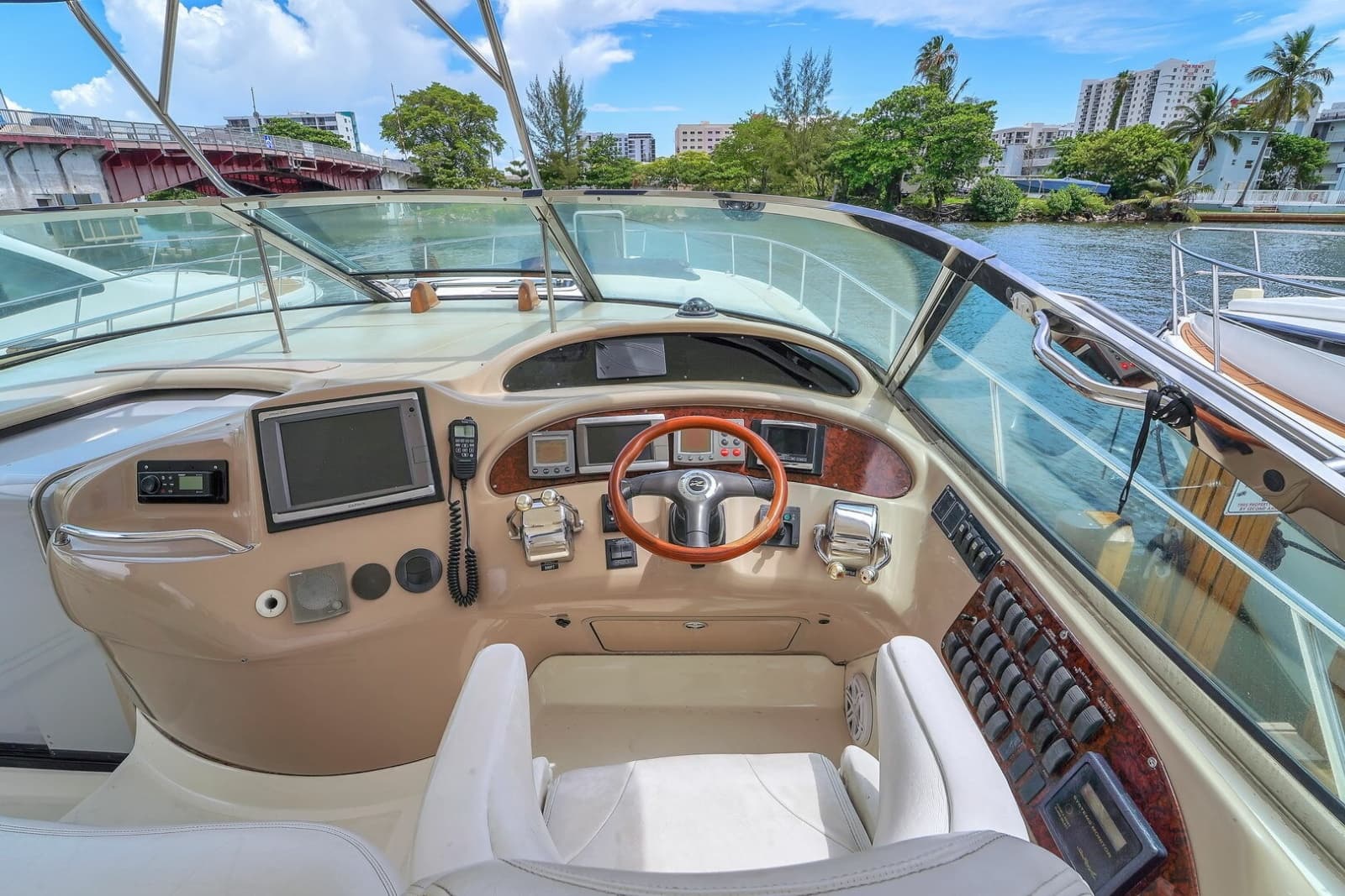 2004 Sea Ray 460 Sundancer - Photo 14