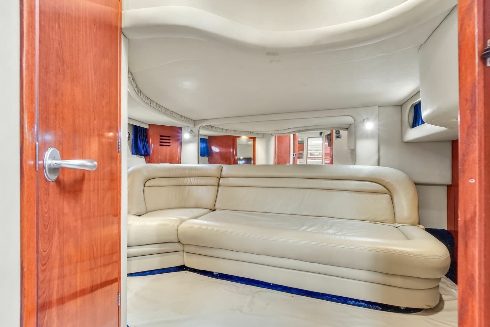 2004 Sea Ray 460 Sundancer - Photo 27