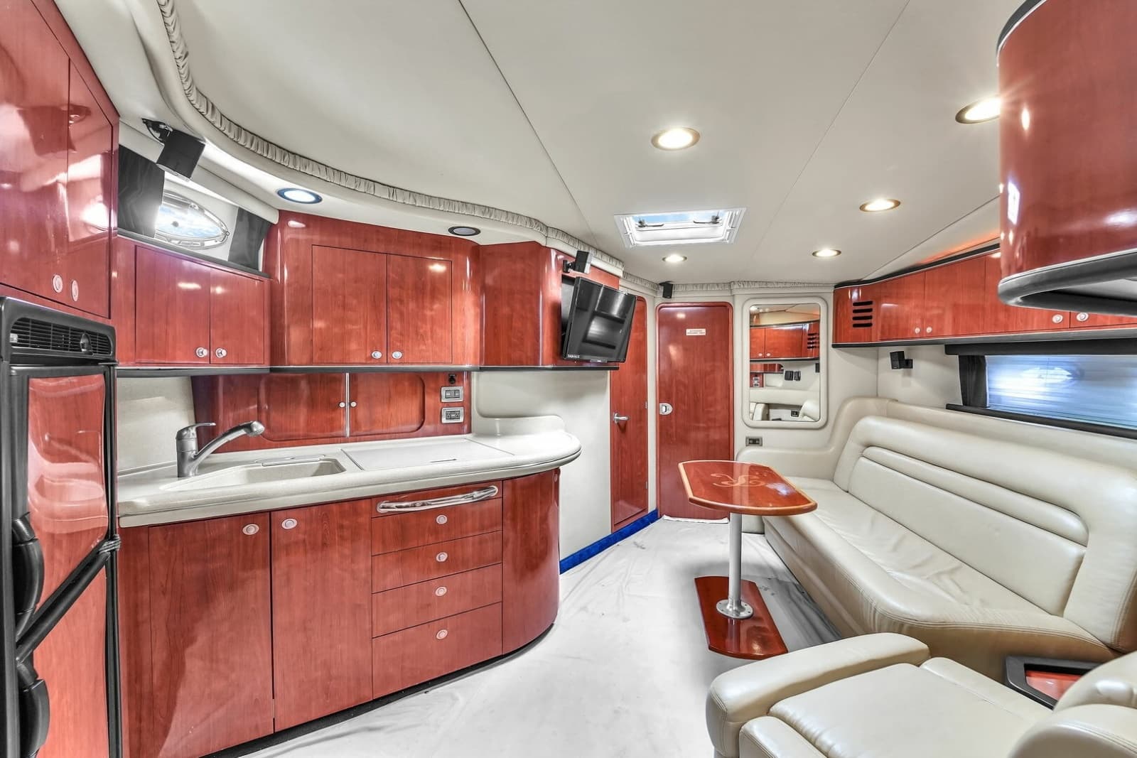 2004 Sea Ray 460 Sundancer - Photo 21