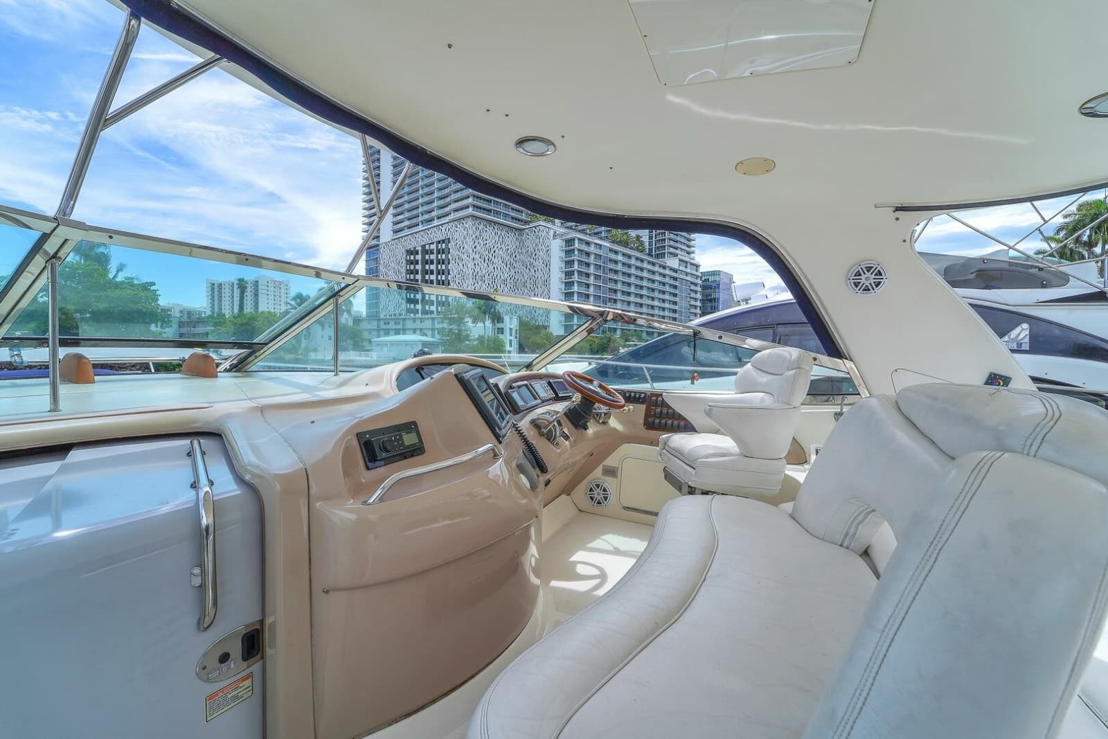 2004 Sea Ray 460 Sundancer - Photo 15