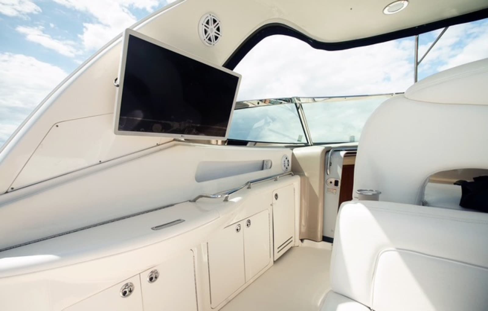 2004 Sea Ray 460 Sundancer - Photo 12