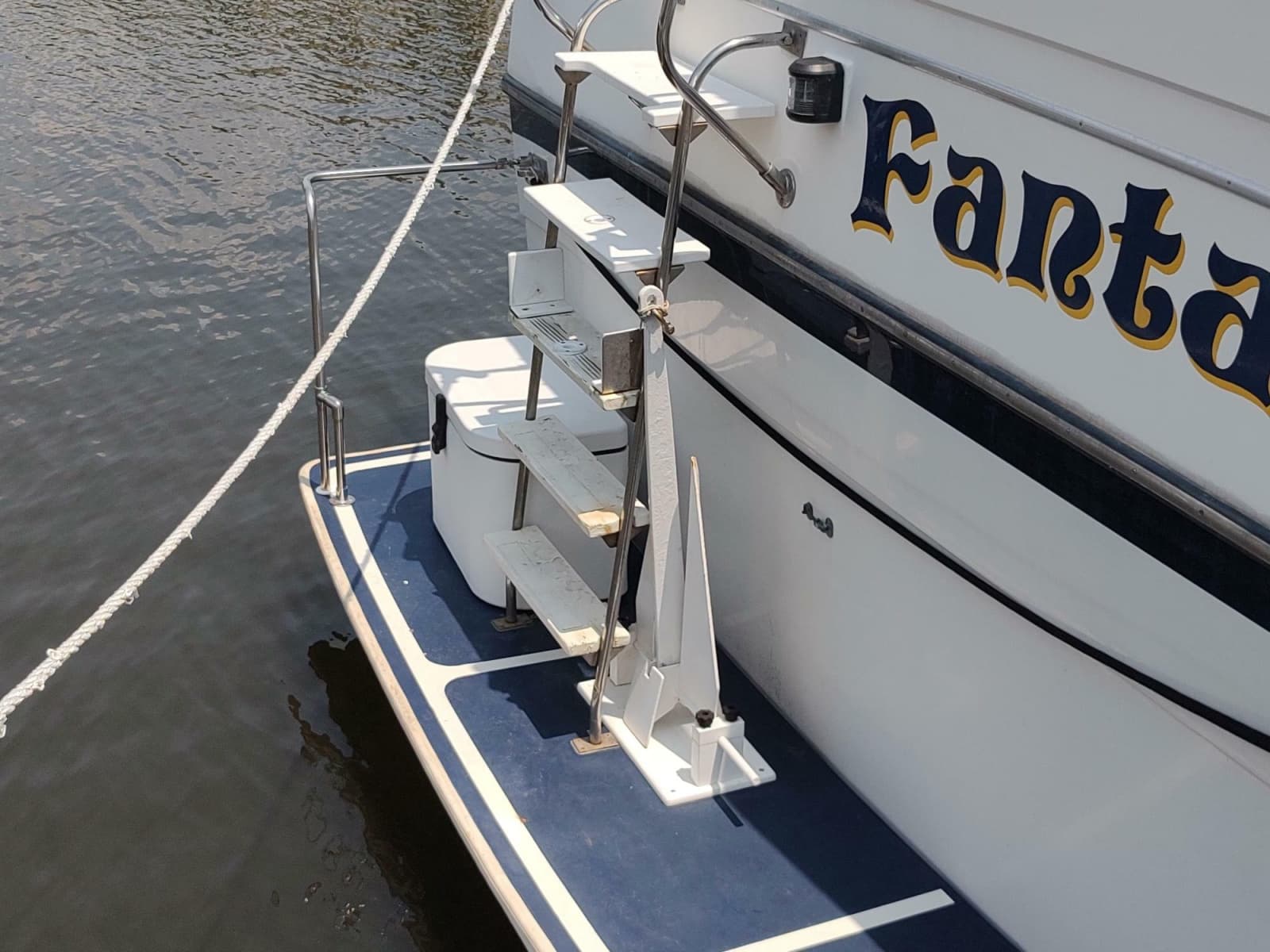 1989 Hyatt Double Cabin Motoryacht - Photo 6