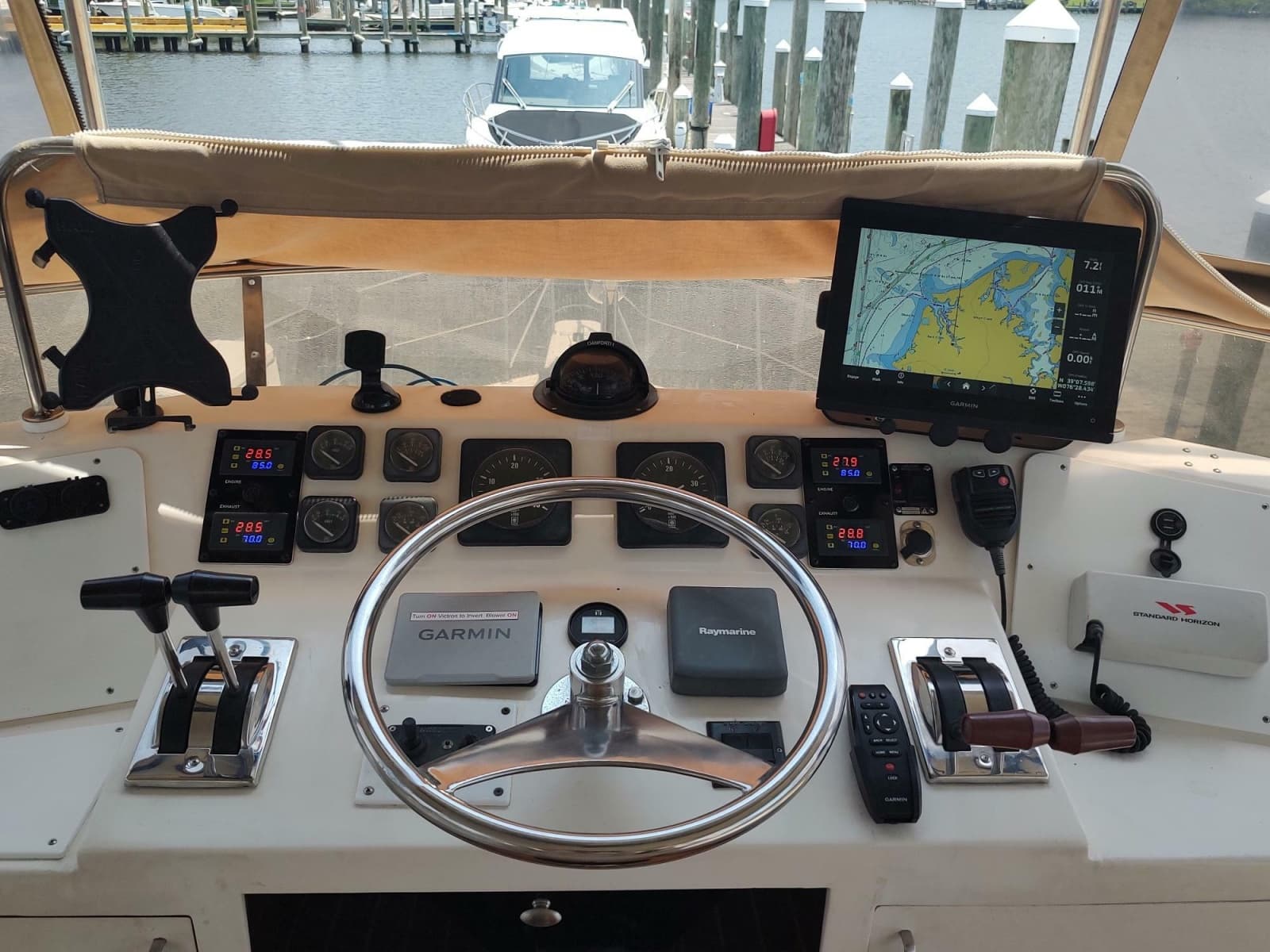 1989 Hyatt Double Cabin Motoryacht - Photo 18
