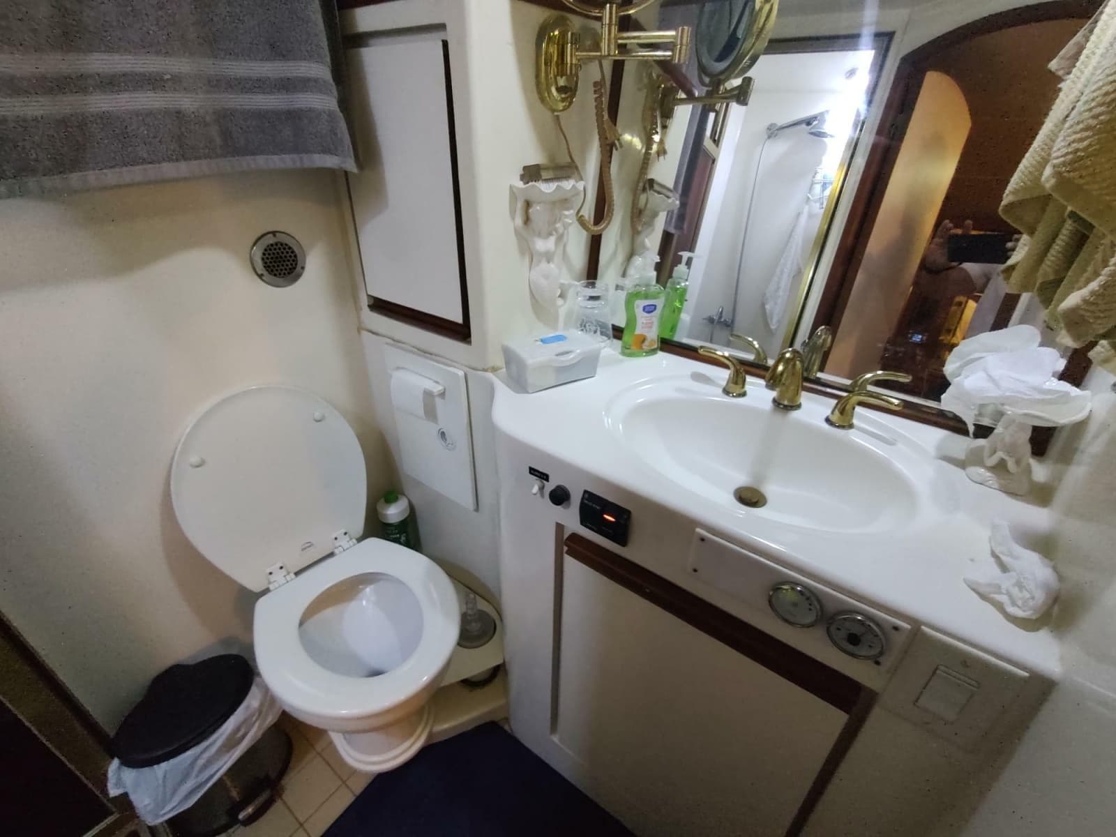 1989 Hyatt Double Cabin Motoryacht - Photo 60