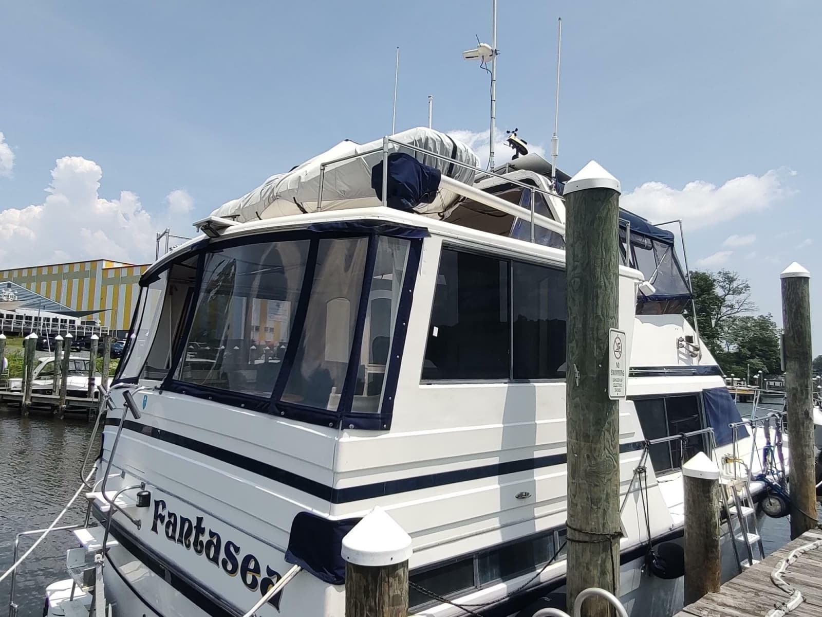 1989 Hyatt Double Cabin Motoryacht - Photo 5