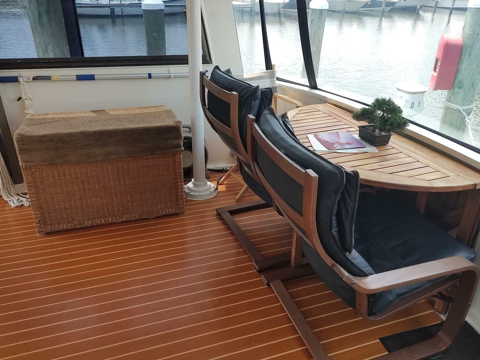 1989 Hyatt Double Cabin Motoryacht - Photo 8