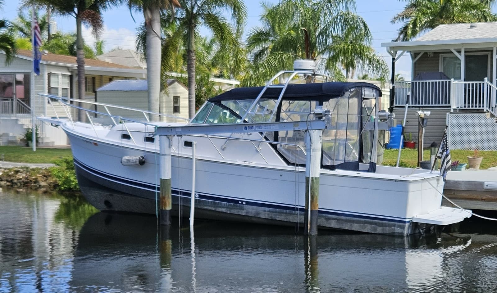 2000 Mainship Pilot 30 - Photo 1