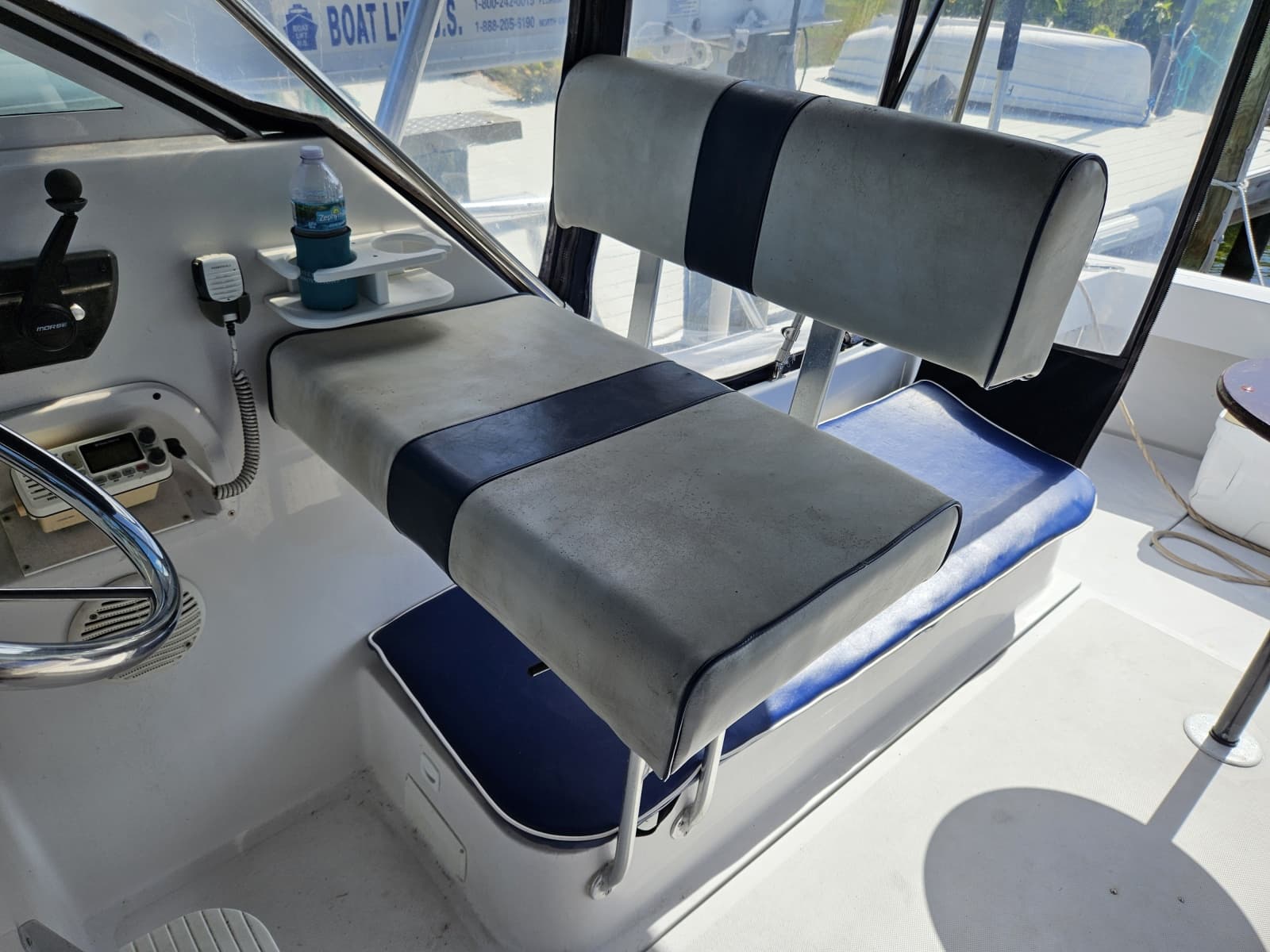 2000 Mainship Pilot 30 - Photo 9