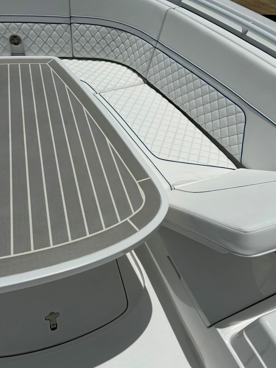 2025 Intrepid 375 Nomad - Photo 14