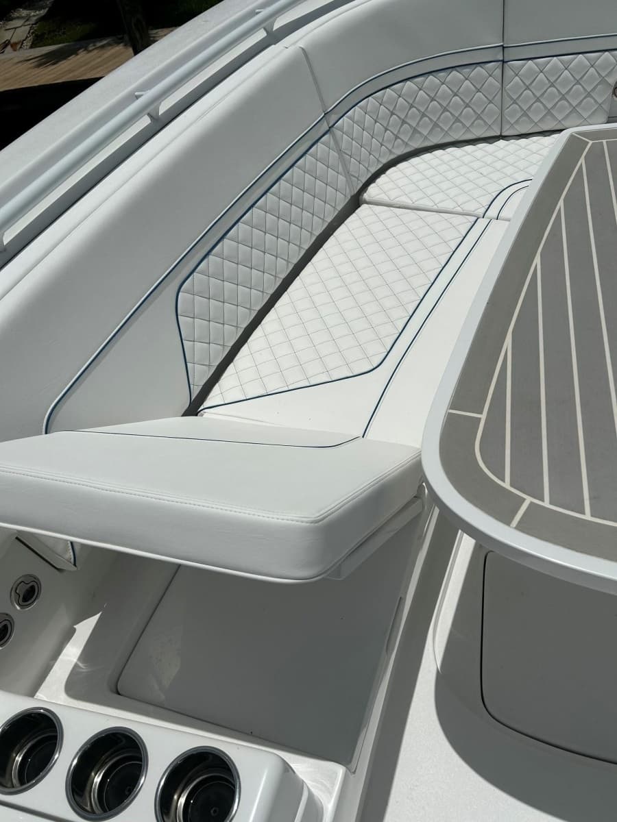 2025 Intrepid 375 Nomad - Photo 19