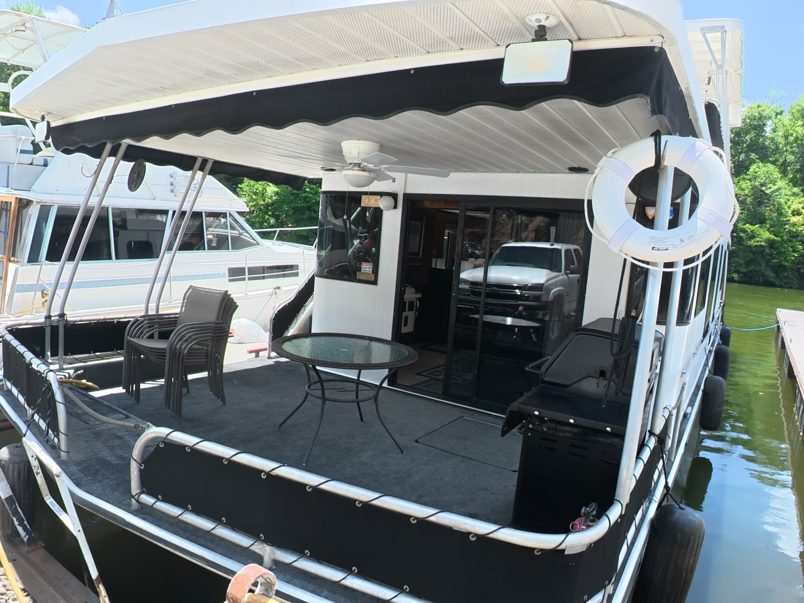 1996 Lakeview 14x56 houseboat - Photo 32