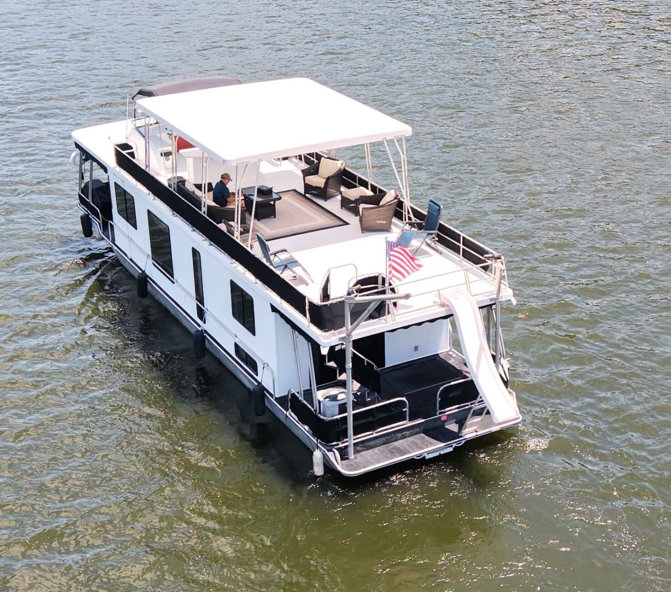 1996 Lakeview 14x56 houseboat - Photo 13
