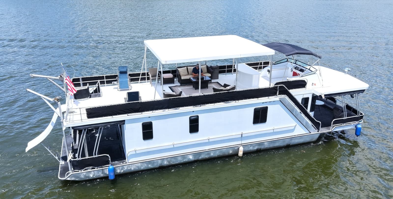 1996 Lakeview 14x56 houseboat - Photo 16