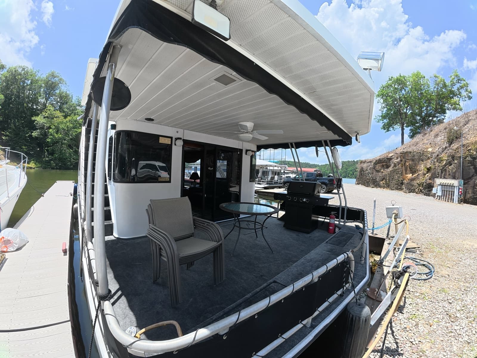 1996 Lakeview 14x56 houseboat - Photo 30
