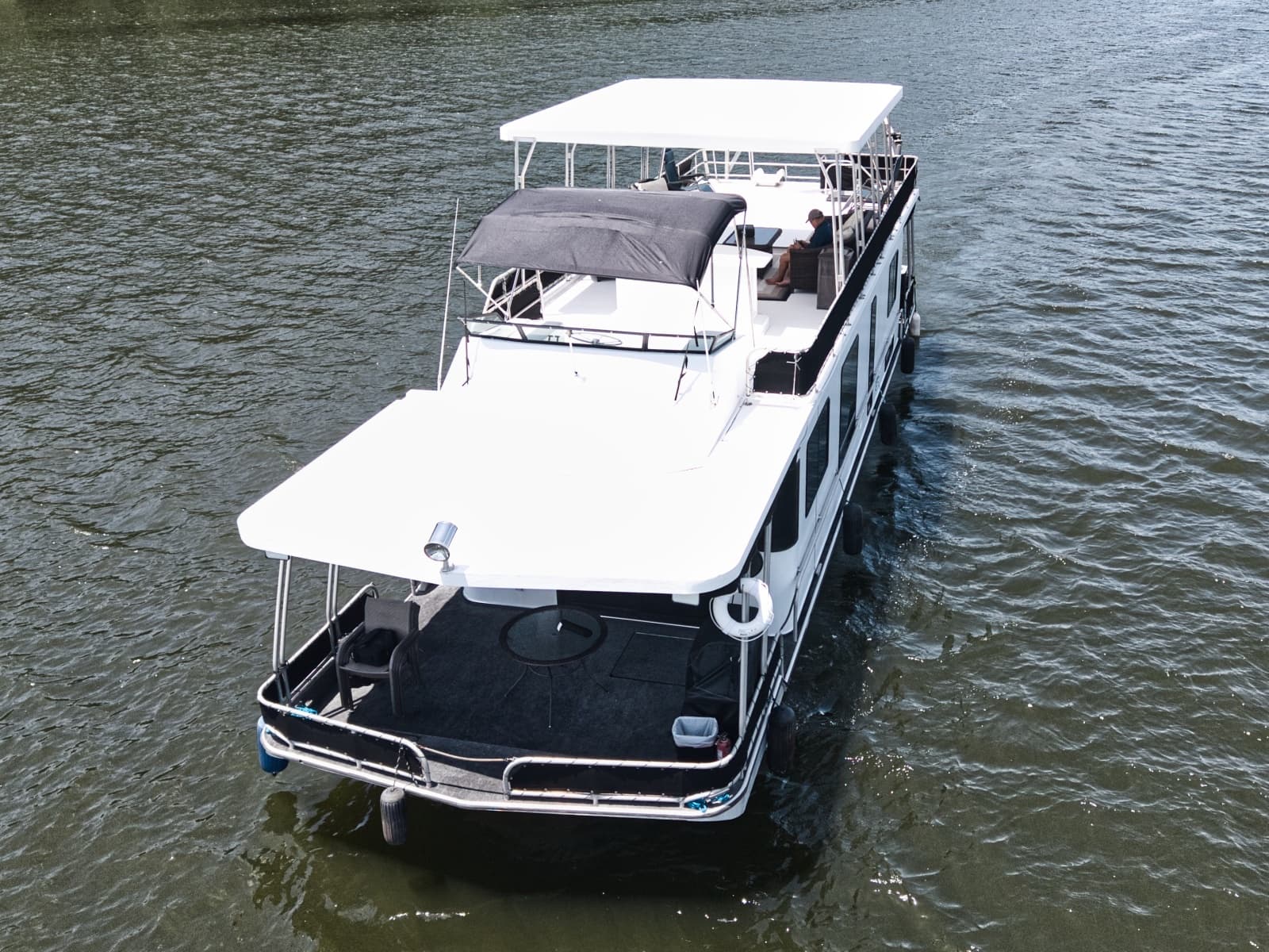 1996 Lakeview 14x56 houseboat - Photo 11