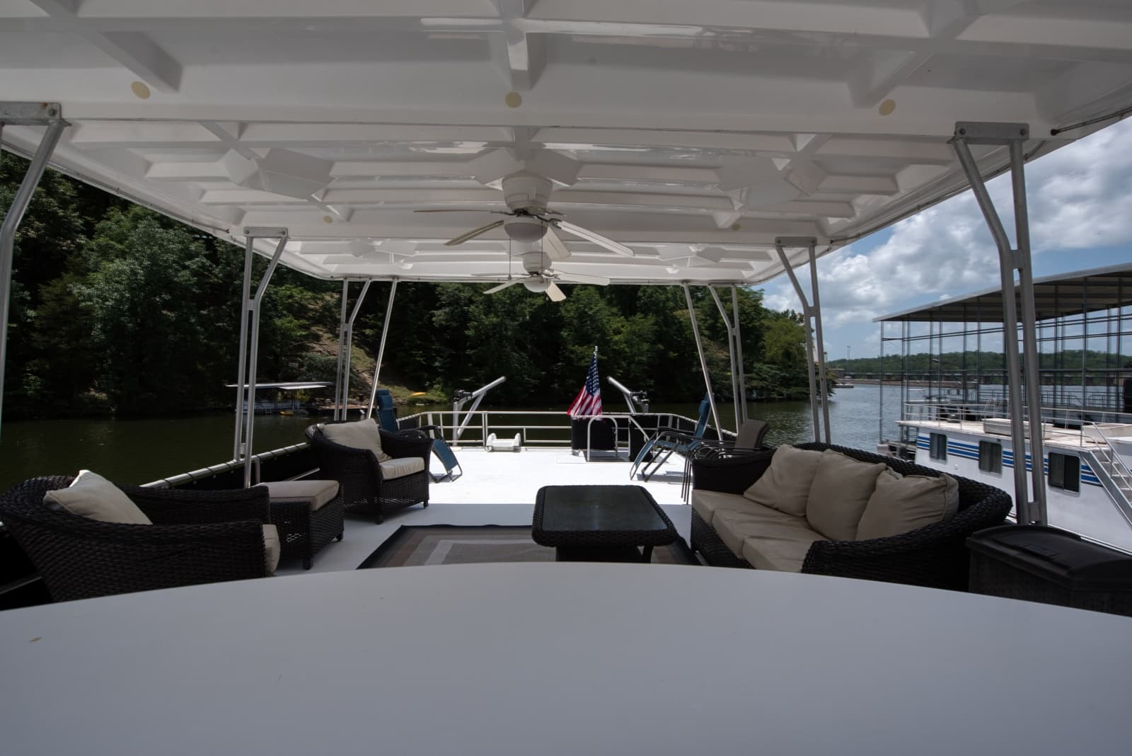 1996 Lakeview 14x56 houseboat - Photo 23