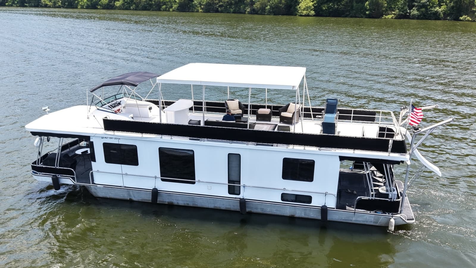1996 Lakeview 14x56 houseboat - Photo 10