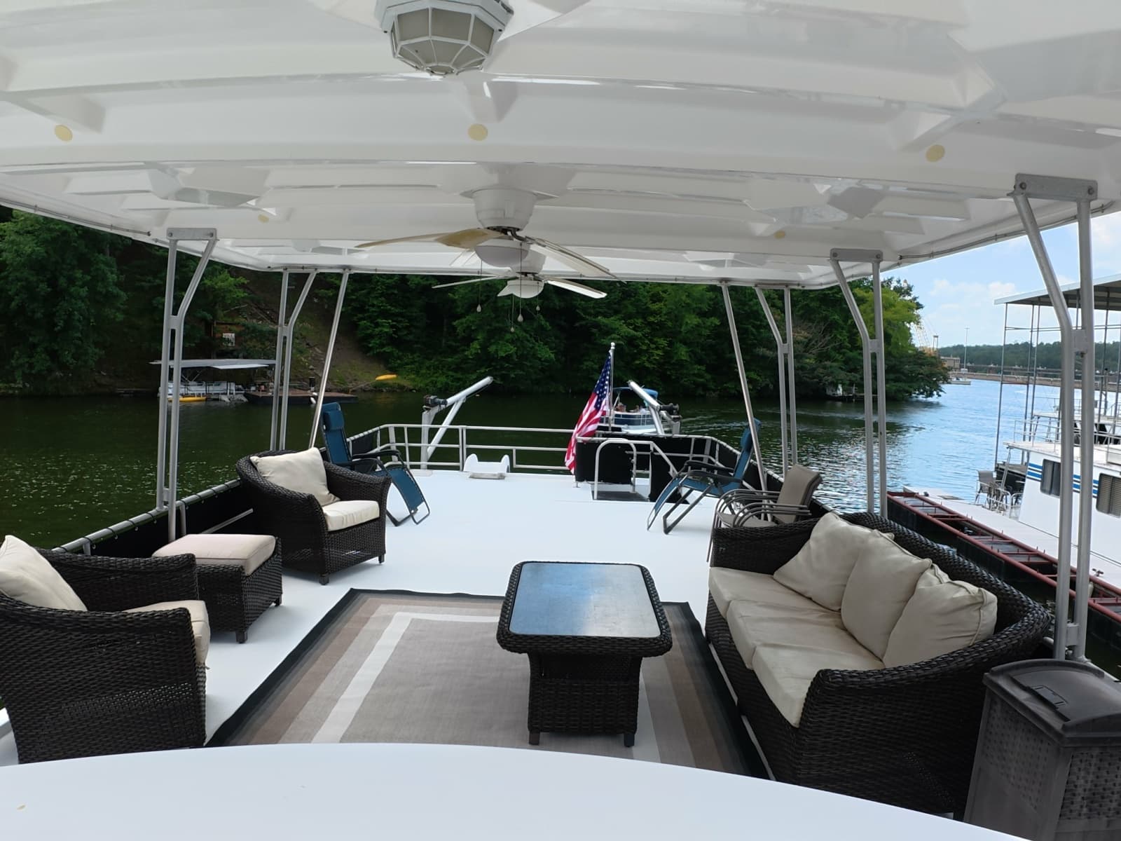 1996 Lakeview 14x56 houseboat - Photo 8