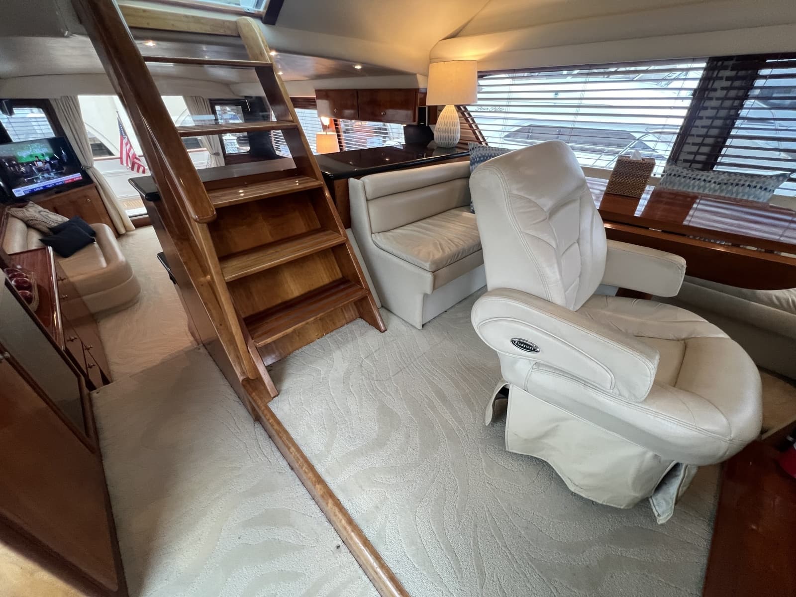 2007 Navigator 5400 - Photo 38