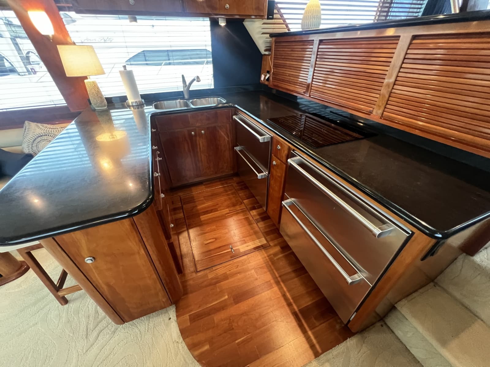 2007 Navigator 5400 - Photo 28