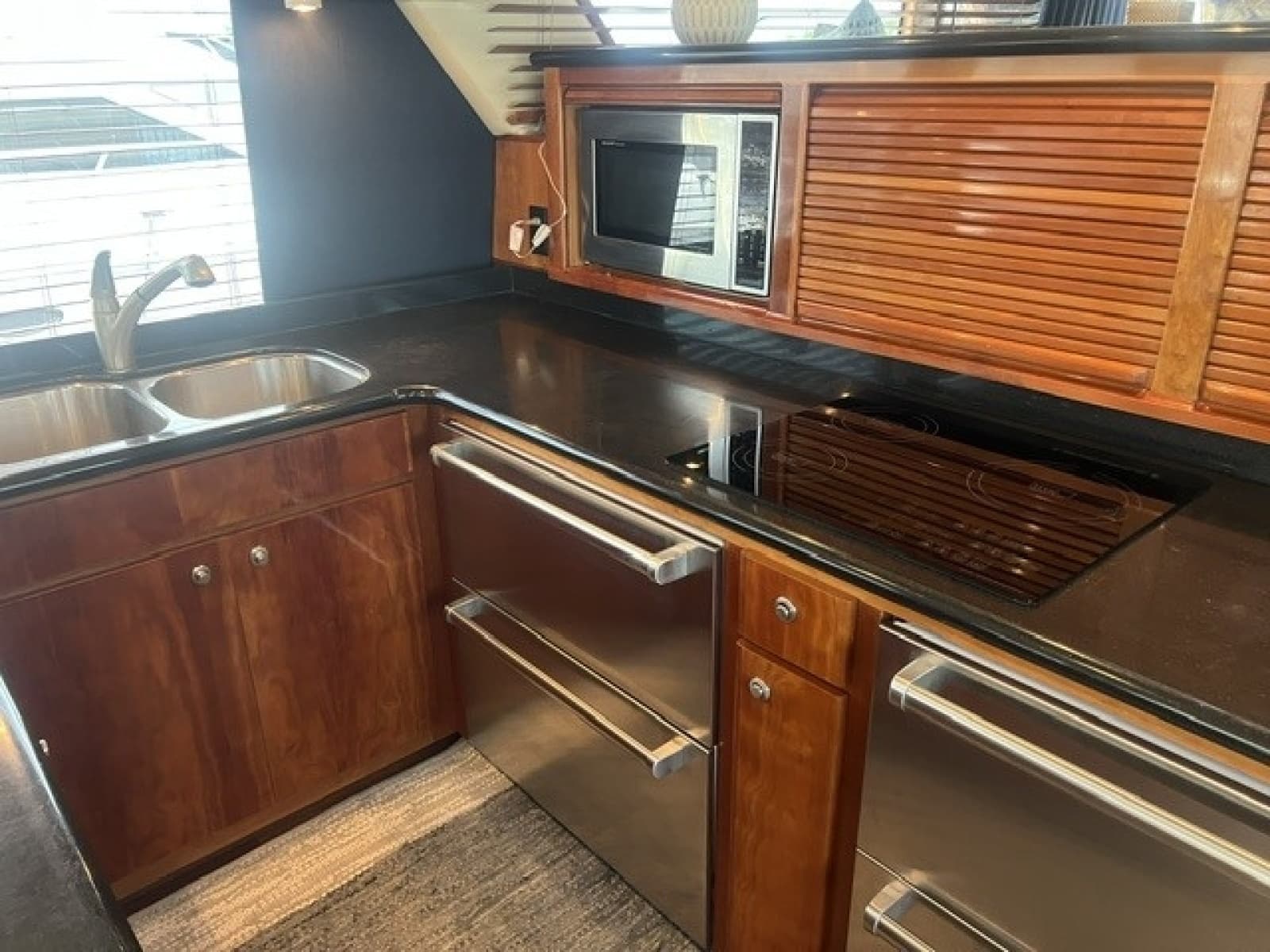2007 Navigator 5400 - Photo 30