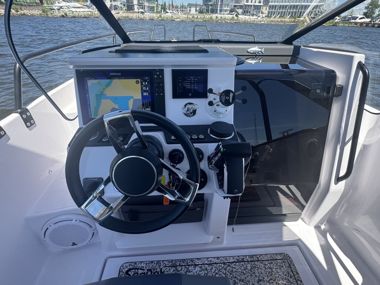 2023 Axopar 25 Cross Top - Photo 13