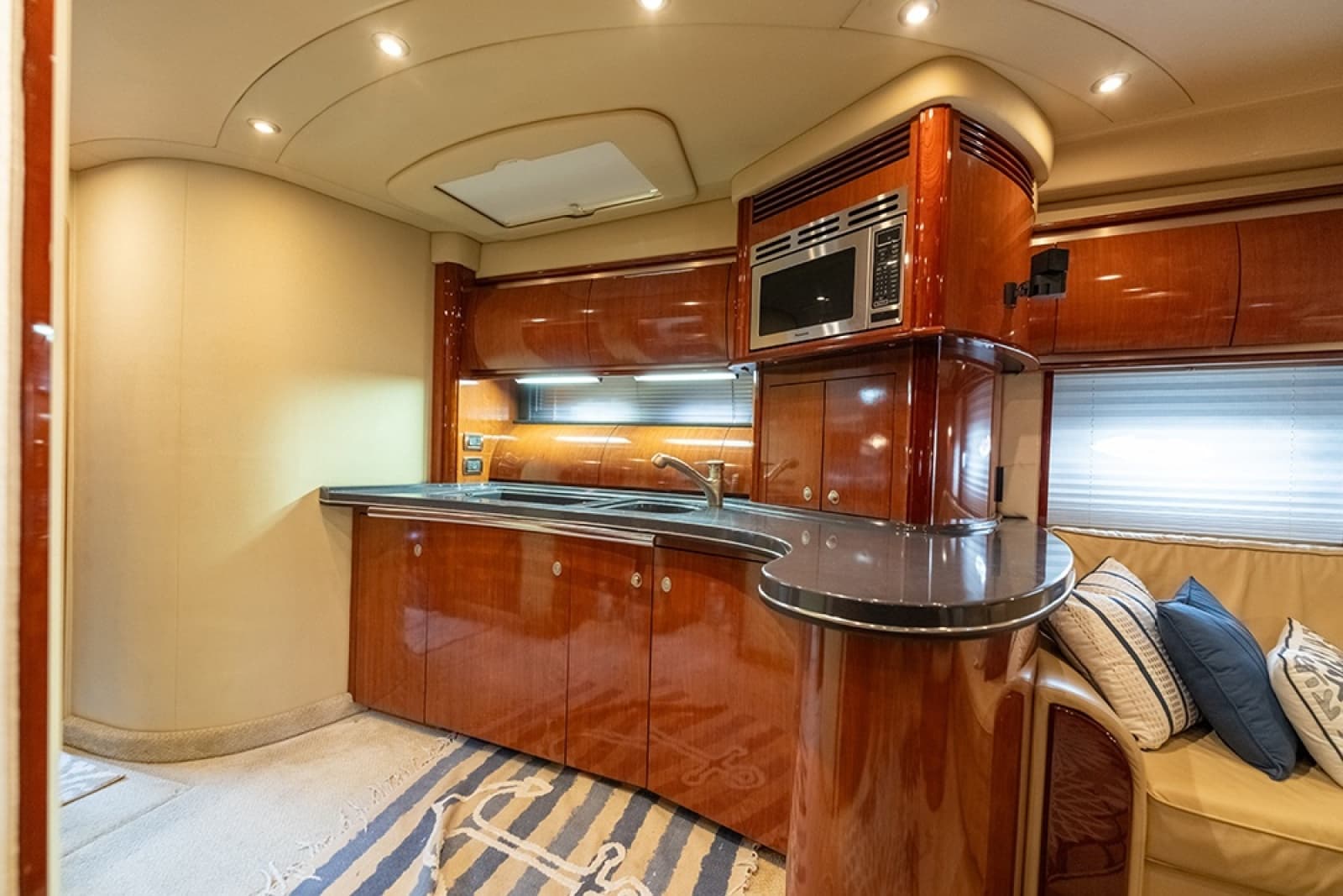 2003 Sea Ray 500 Sundancer - Photo 9