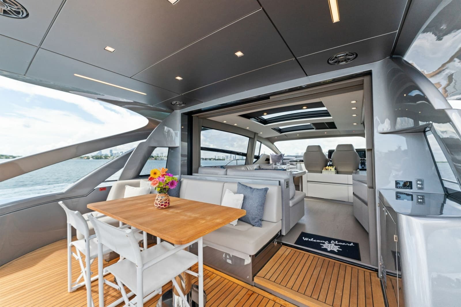2022 Pershing 7X - Photo 18
