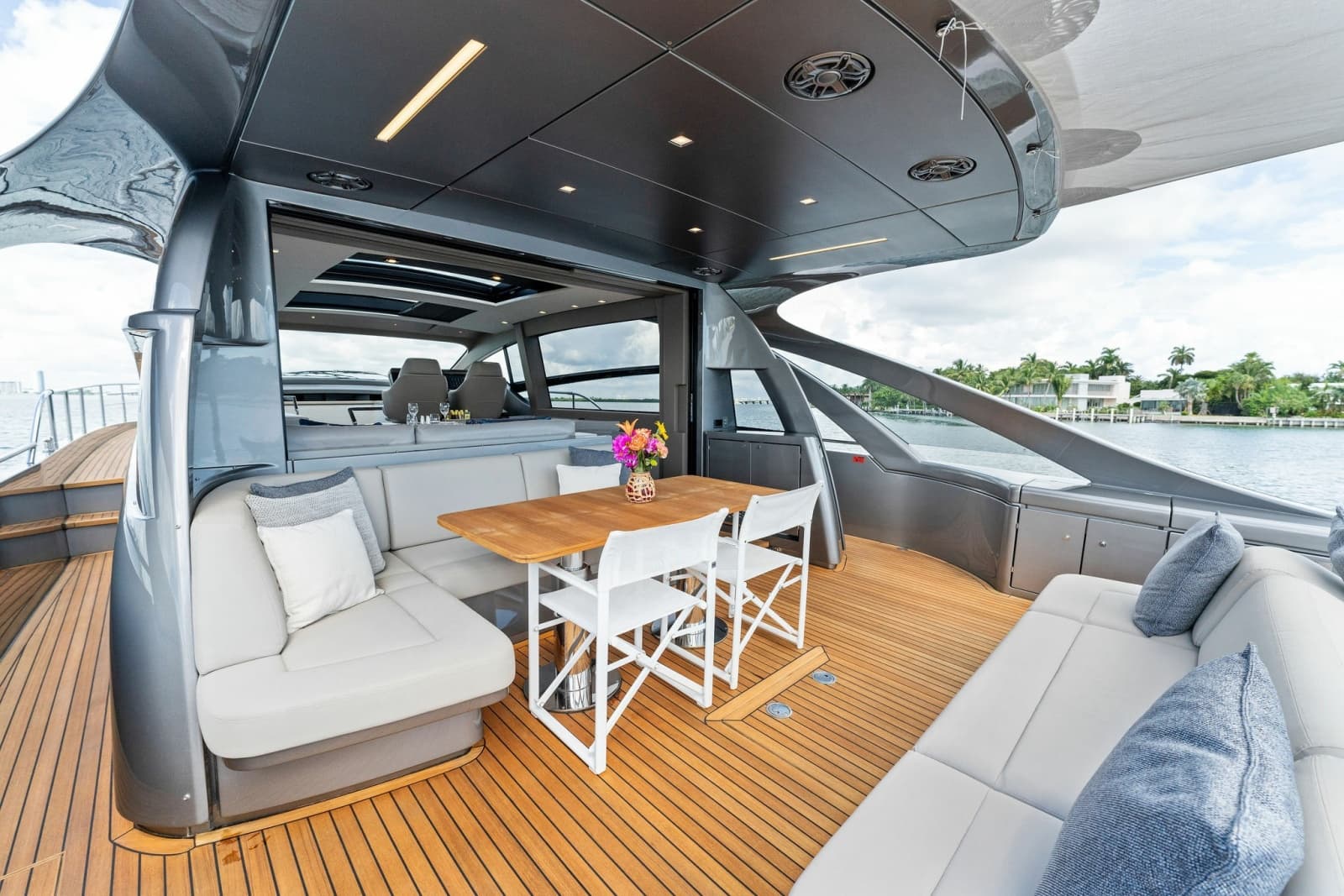 2022 Pershing 7X - Photo 17
