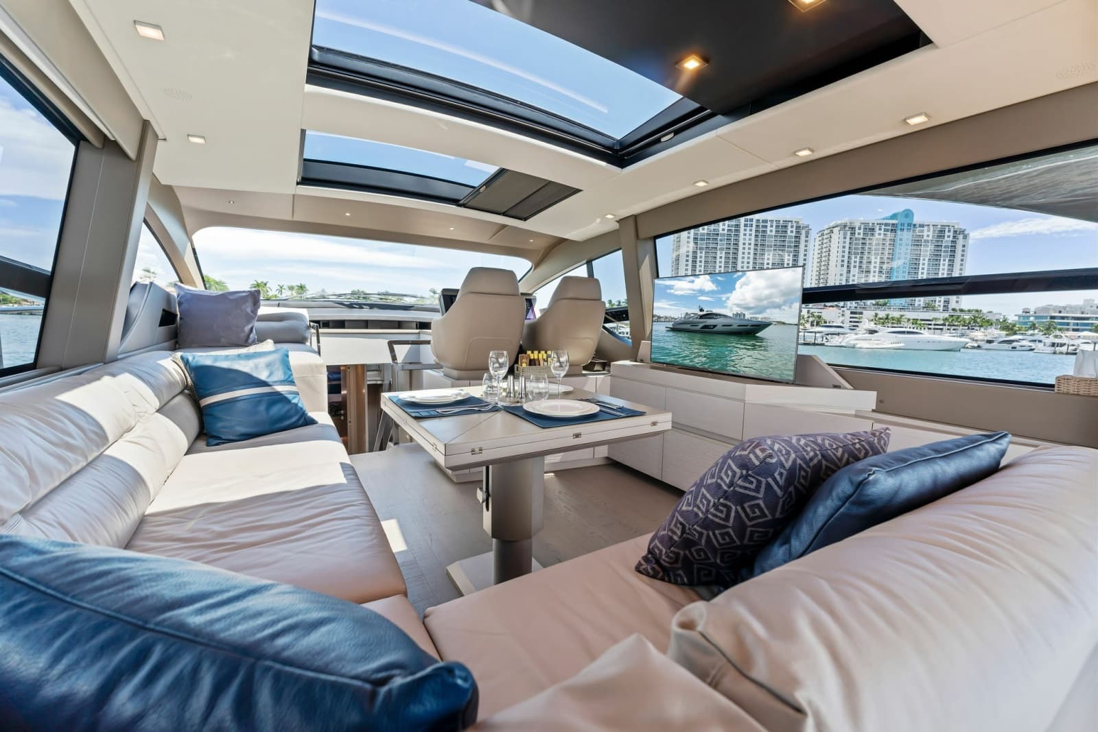 2022 Pershing 7X - Photo 26