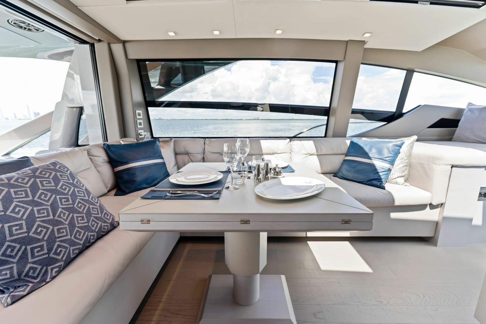 2022 Pershing 7X - Photo 29