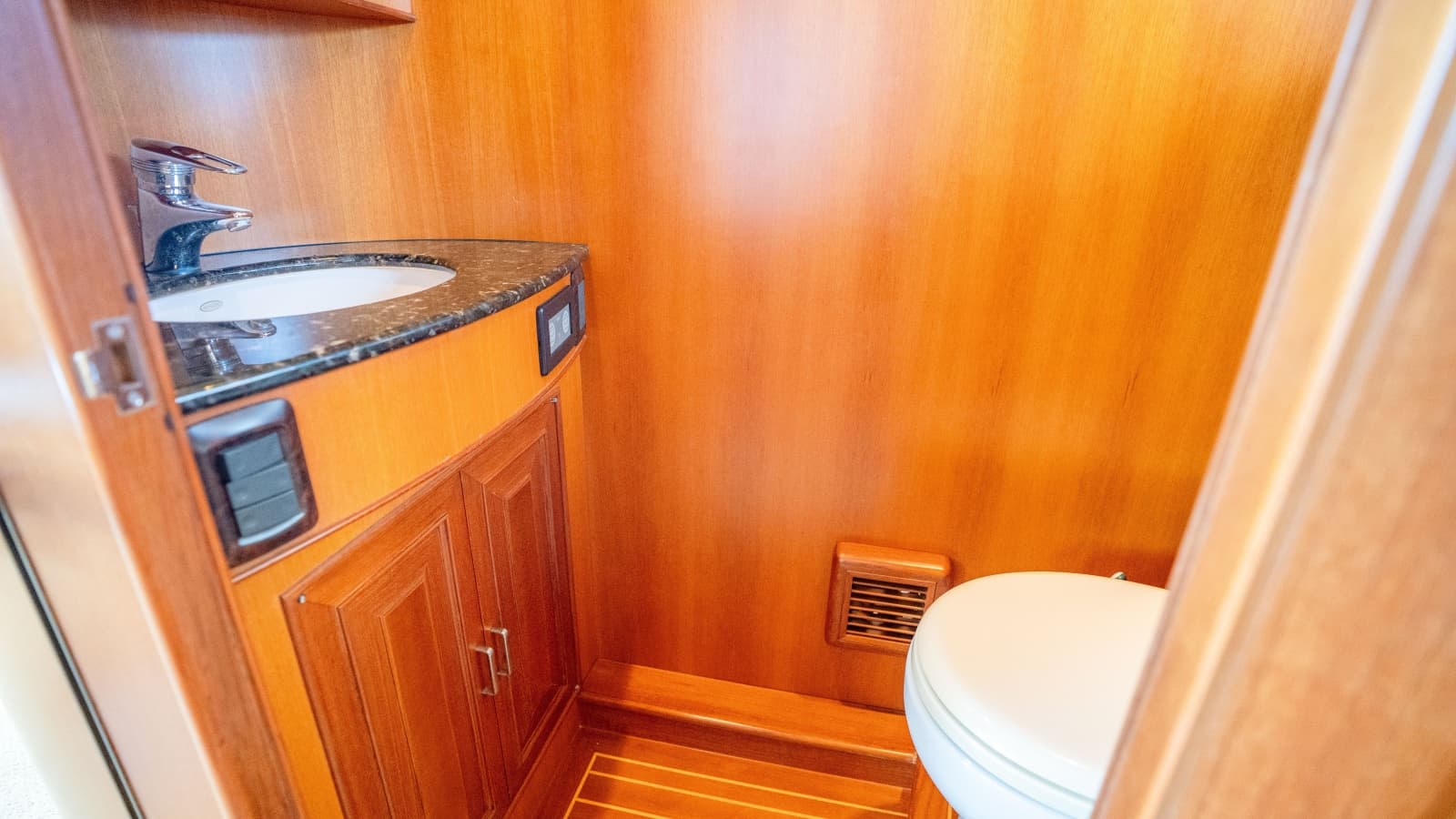 2006 Fleming 75 - Photo 50