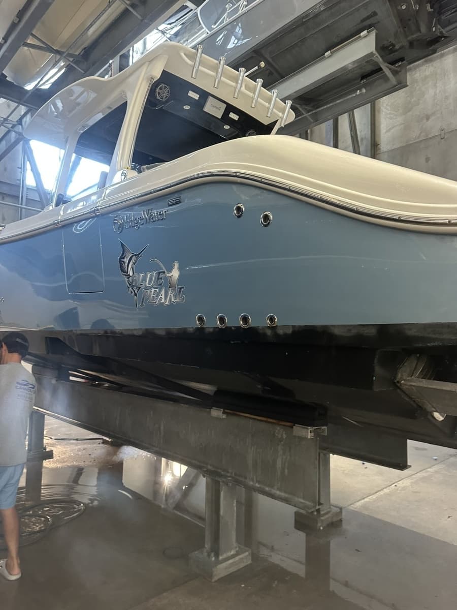 2018 Edgewater 370CC - Photo 26