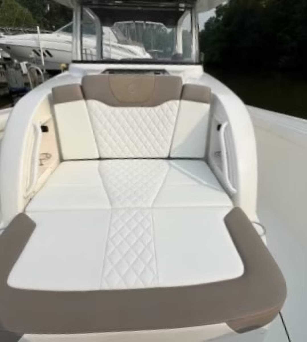 2018 Edgewater 370CC - Photo 2