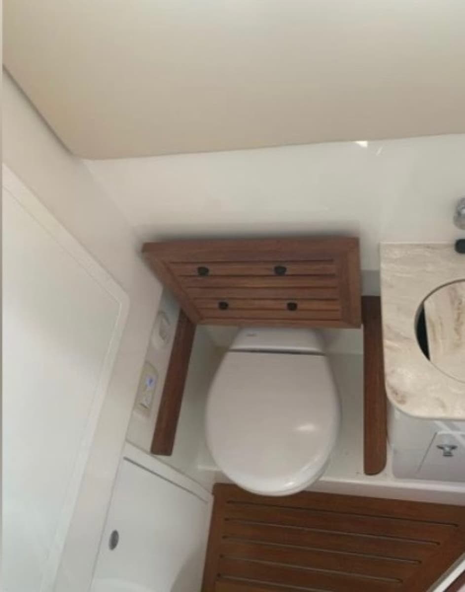 2018 Edgewater 370CC - Photo 10