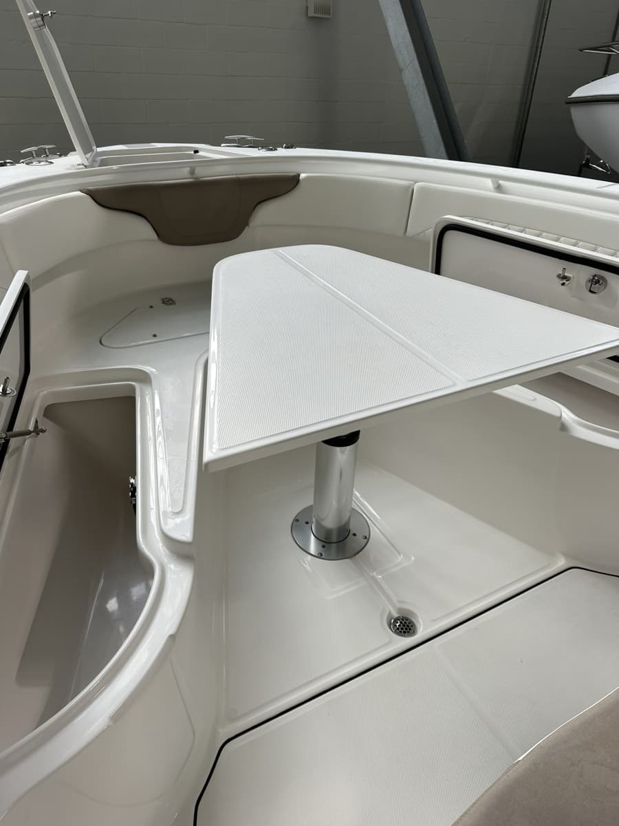 2018 Edgewater 370CC - Photo 16